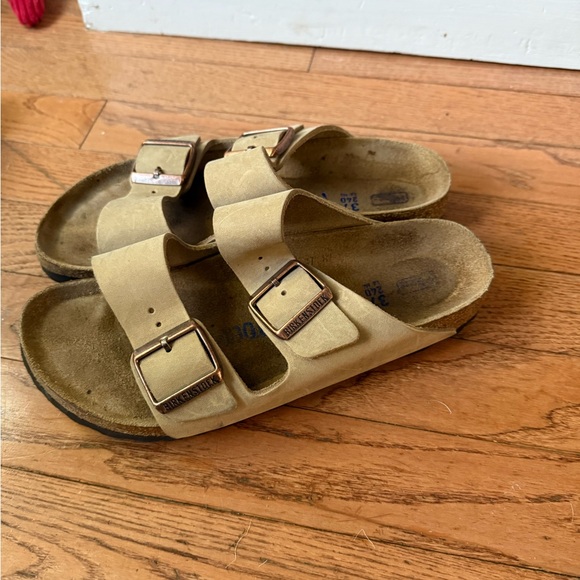 Birkenstock Kids Tan Sandals - Picture 1 of 5